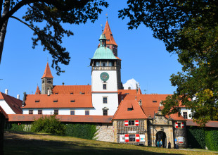 Prohlídky se skřítky na hradě Bouzov